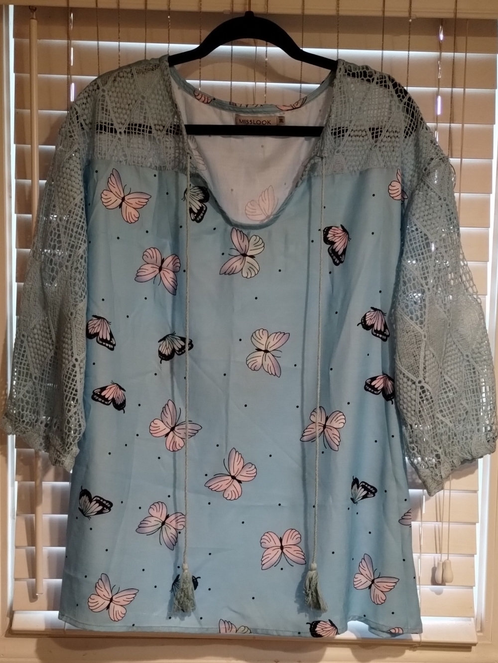 MISSLOOK Light Blue Butterfly Print Crochet Sleeve Tunic